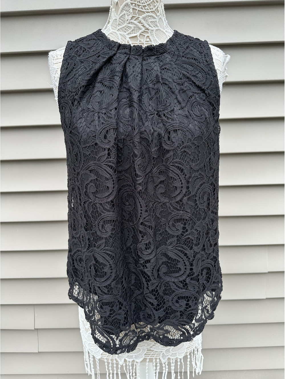 NWT Adrianna Papell Black Sleeveless Lace Top Elegant Chic